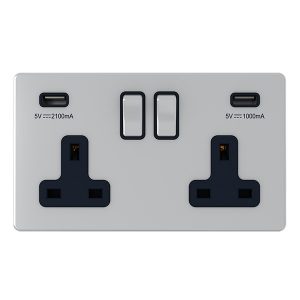 2 Gang 13A Switched Socket with 2 USB Outlets – Polished Chrome Black Insert (Screwless Range)