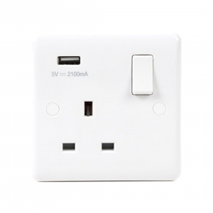 1 Gang 13A Switched Socket with 1 USB Outlet (Smooth Edge) - Image 1